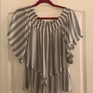 Abercrombie & Fitch Off the shoulder top